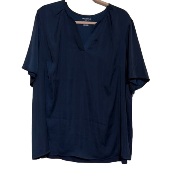 𝅺lane Bryant Causal top EUC - Picture 1 of 5